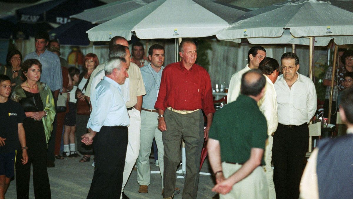 Llegada de Juan Carlos I a la cena