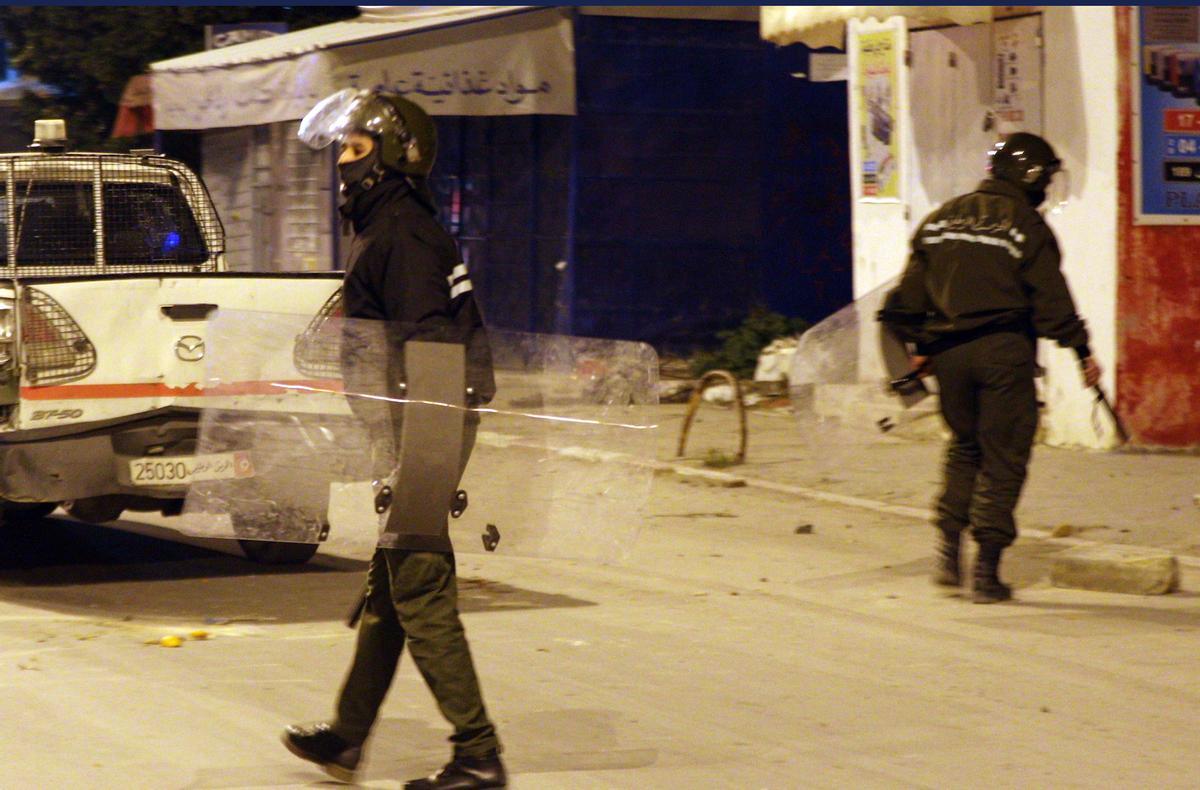 Prop de 650 detinguts durant tres nits de disturbis a Tunísia