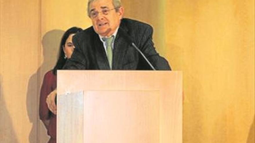 El nuevo presidente provincial de la AECC de Badajoz es Andrés Bas