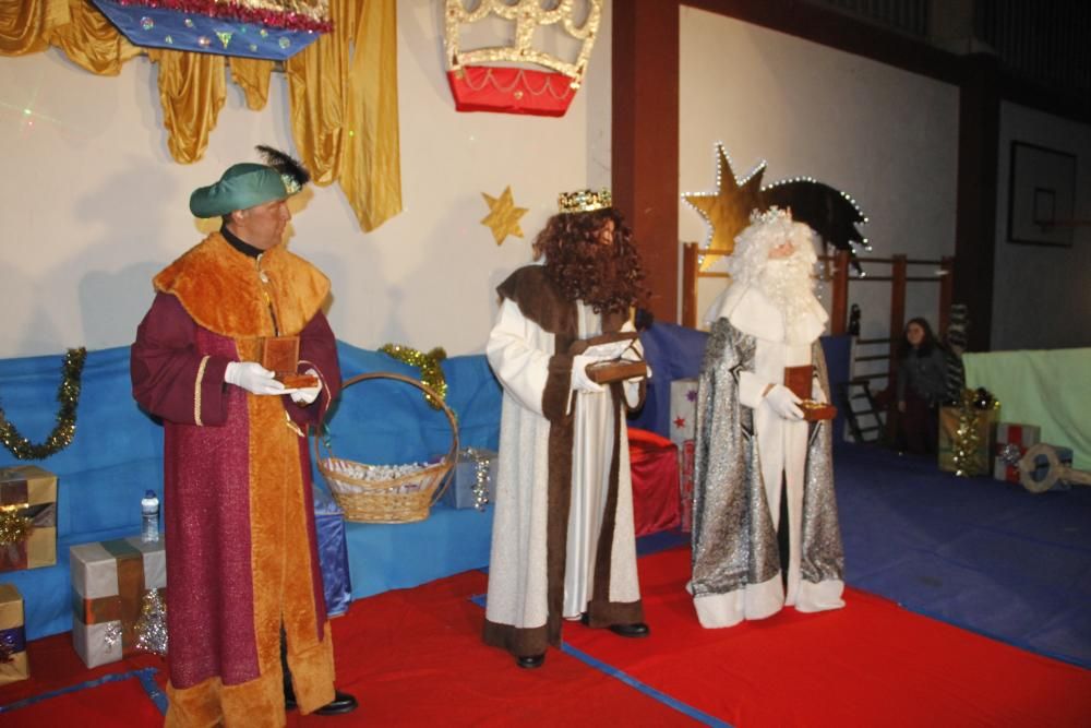Los Reyes Magos ya aparecen por Domaio