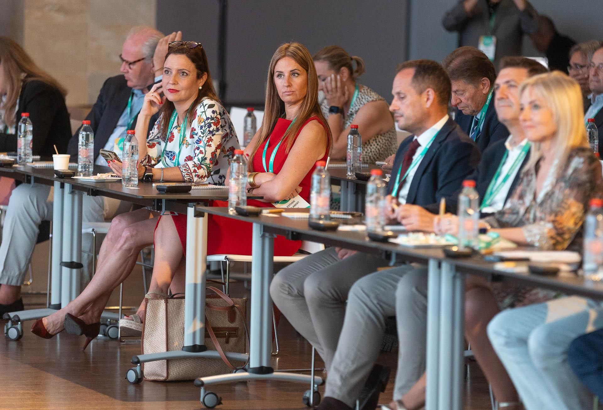 Los empresario cierran filas en defensa del turismo en las jornadas celebradas en Benidorm