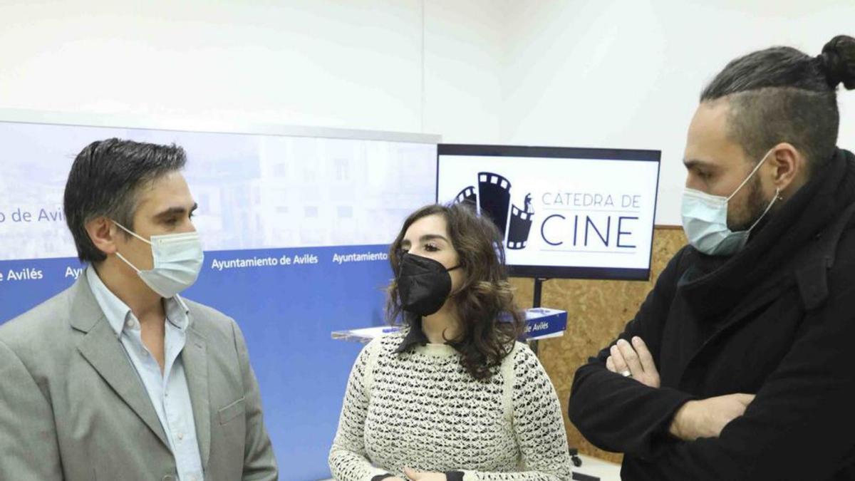Por la izquierda, Nacho Ortega, Yolanda Alonso y José Ángel Lázaro, ayer, durante la presentación.
