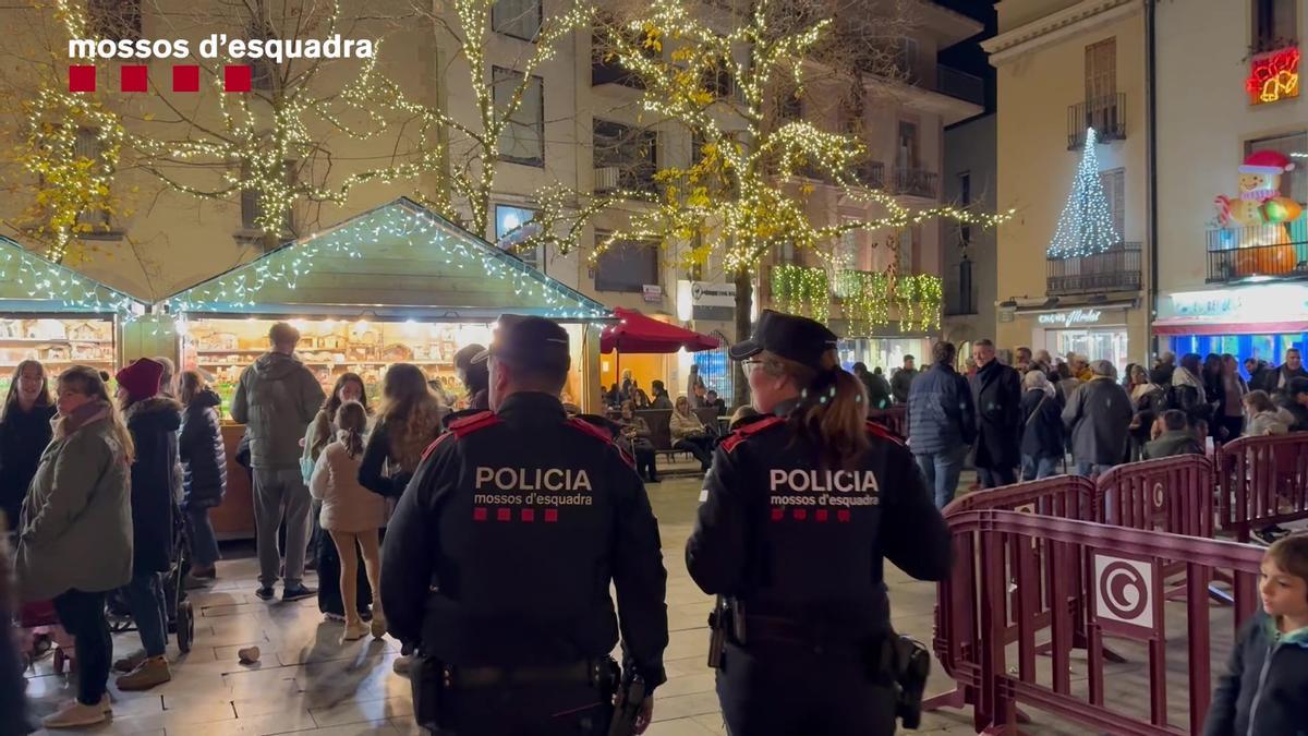 Imagen de Mossos en campaña de Navidad