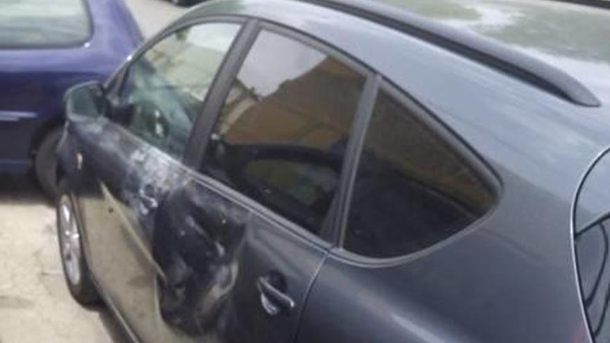Un guardia civil denuncia actos vandálicos en su coche en el parking de la Comandancia