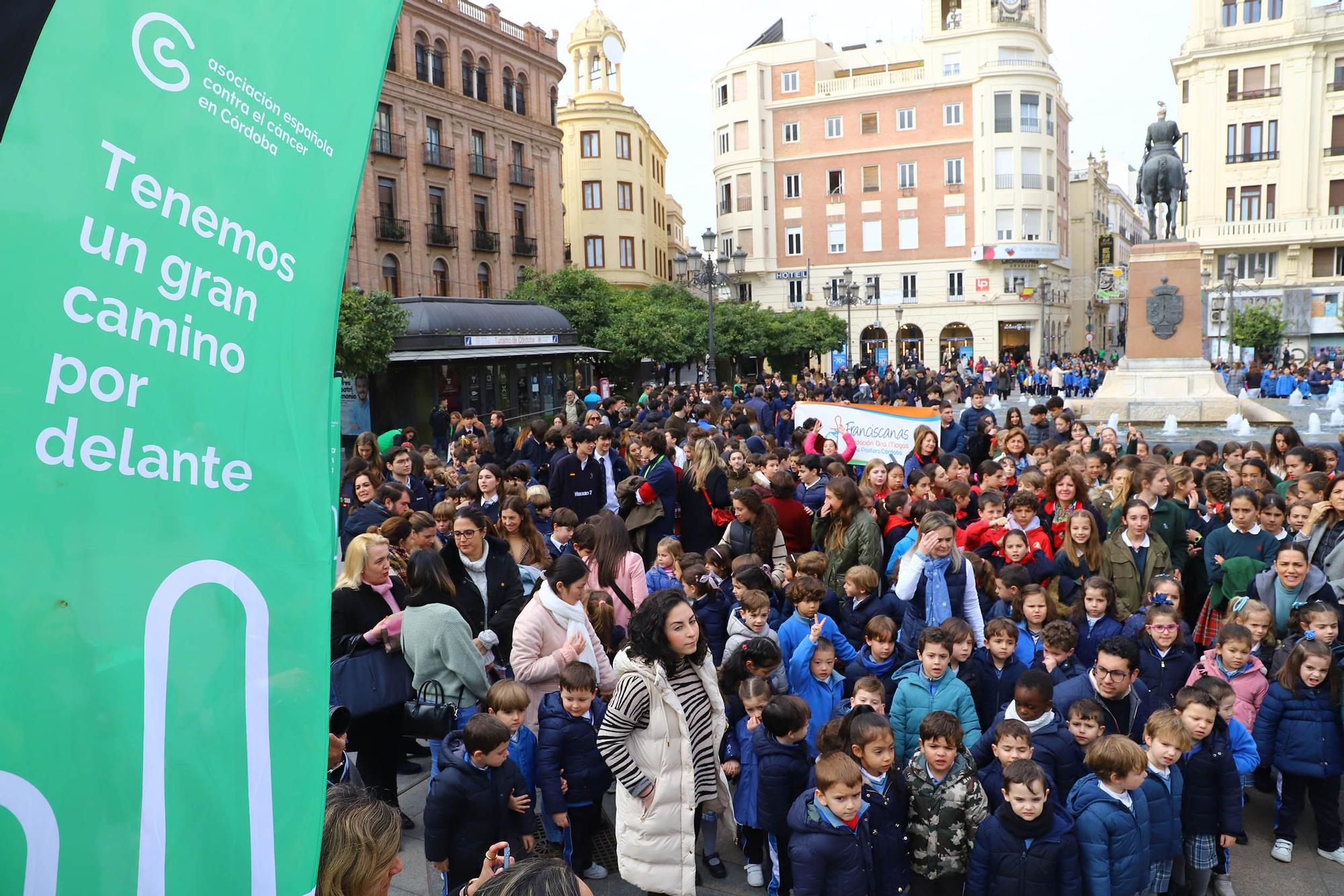 1.100 escolares marchan contra el cáncer