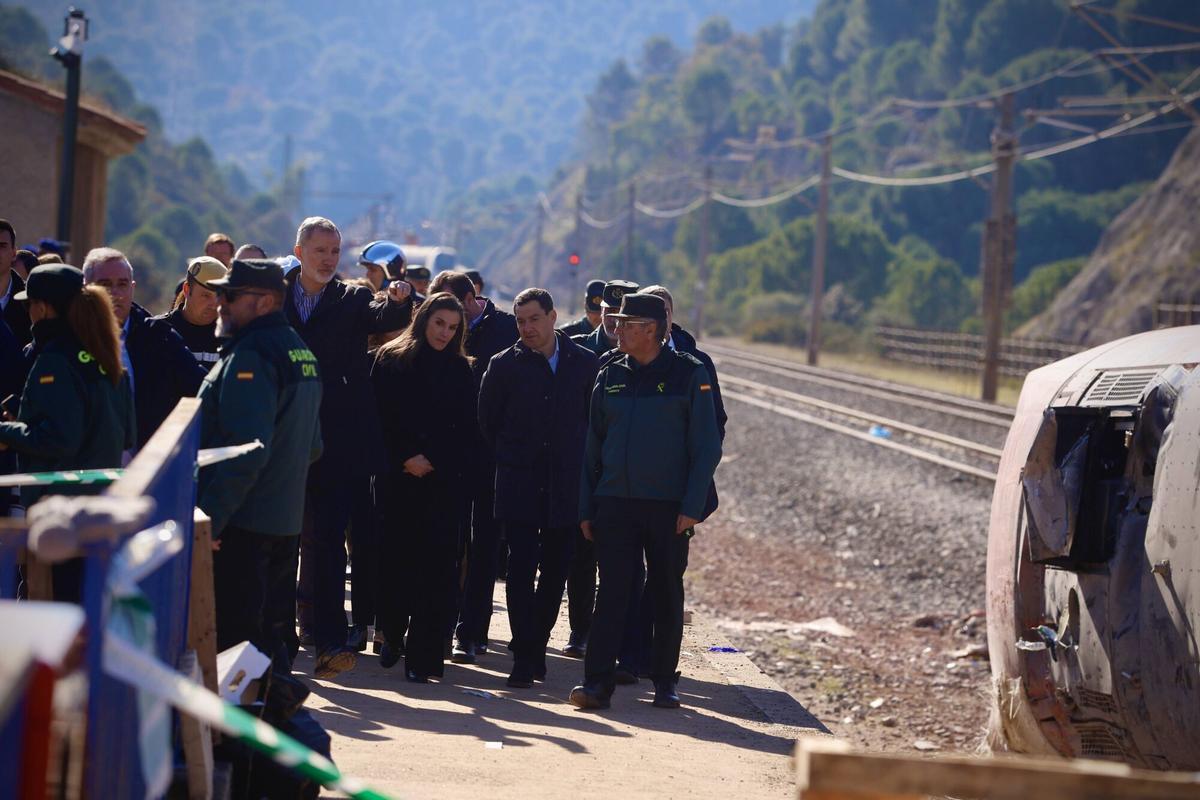 Accidente tren en Adamuz, trenes Iryo y Alvia. Accidente ferroviario, descarrilamiento Córdoba