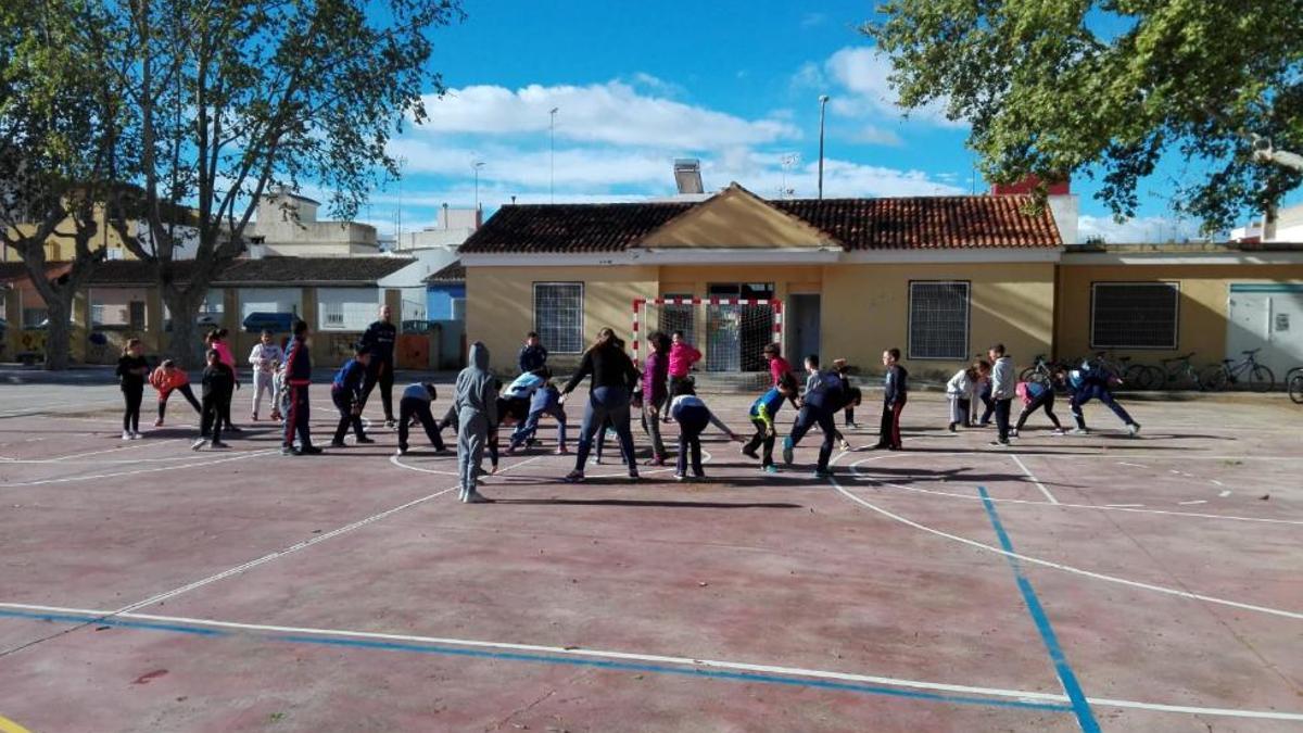 Uno de los encuentros de Pilota a l'Escola