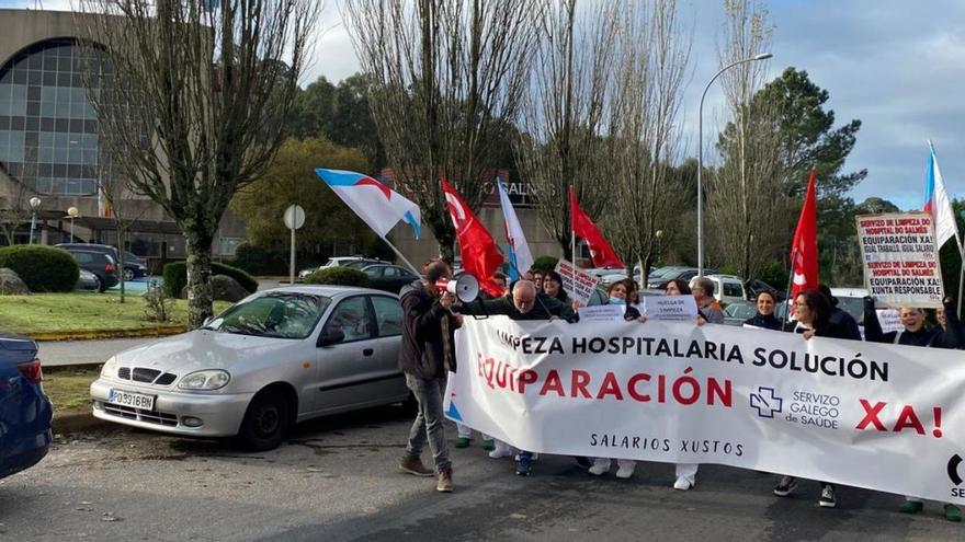 Manifestación del servicio de limpieza del Hospital do Salnés | FDV