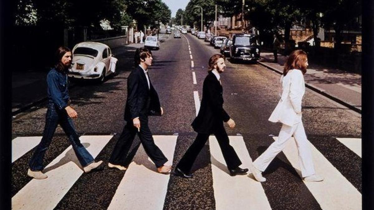 Los Beatles, en la famosa portada de 'Abbey Road'.