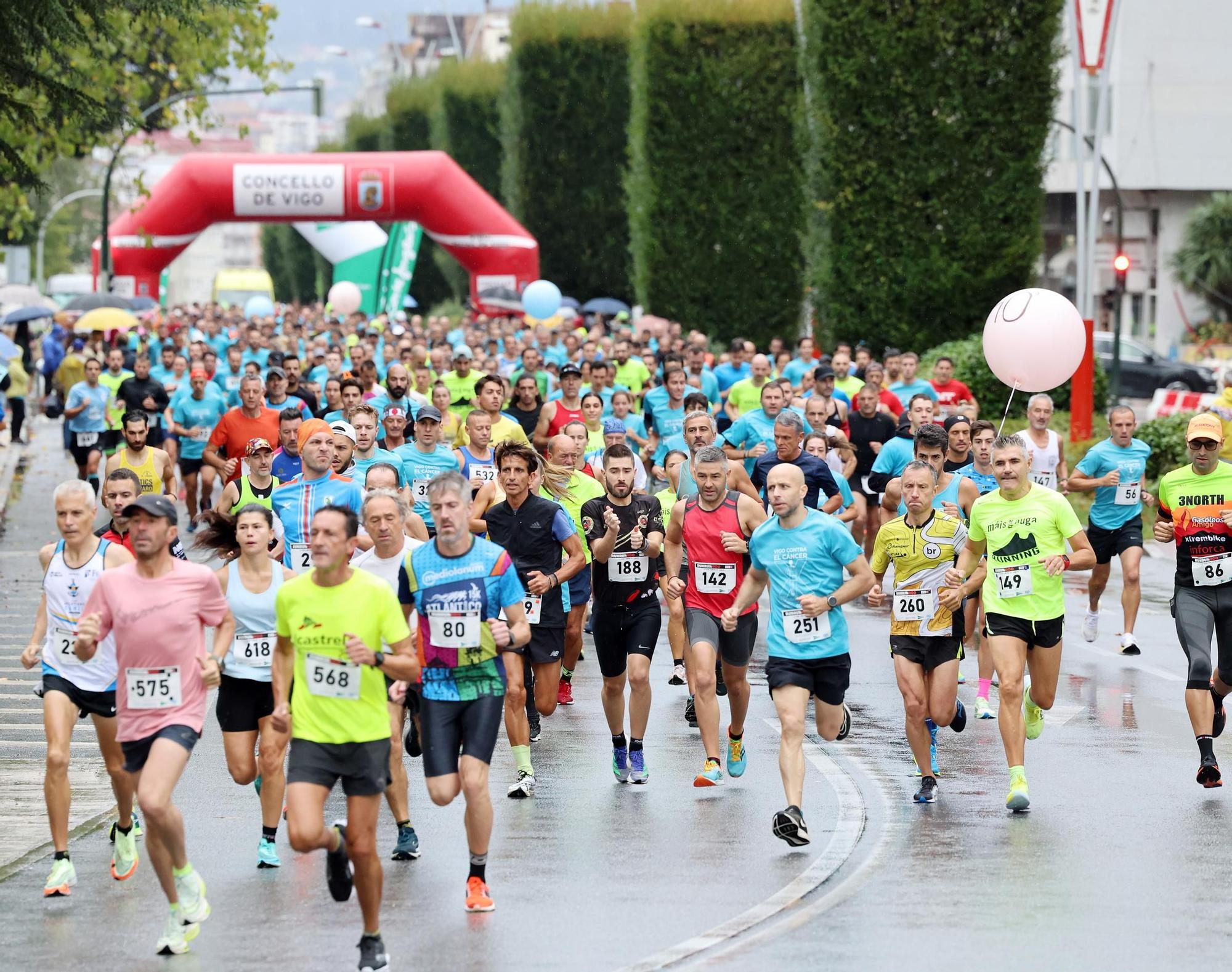 Miles de pisadas solidarias: Vigo corre contra el cáncer