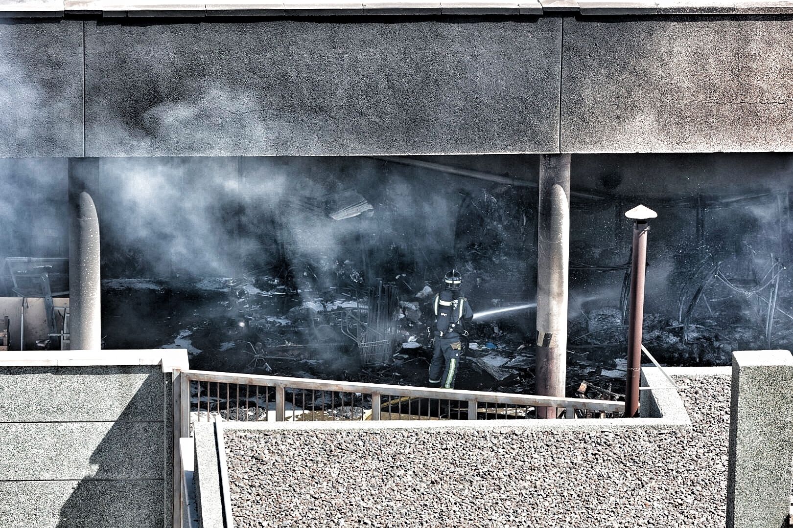 Incendio en una nave de Añaza