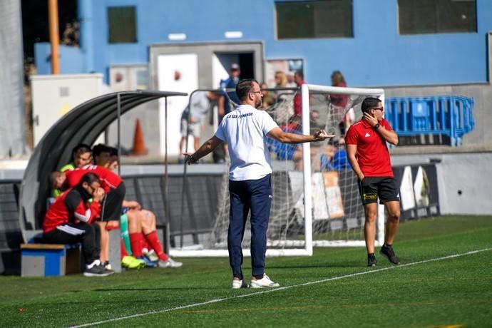 25-01-20  DEPORTES. CAMPOS DE FUTBOL DE LA ZONA DEPORTIVA DEL PARQUE SUR EN  MASPALOMAS. MASPALOMAS. SAN BARTOLOME DE TIRAJANA.  San Fernando de Maspalomas Santos- Veteranos del Pilar (Cadetes).  Fotos: Juan Castro.  | 25/01/2020 | Fotógrafo: Juan Carlos Castro