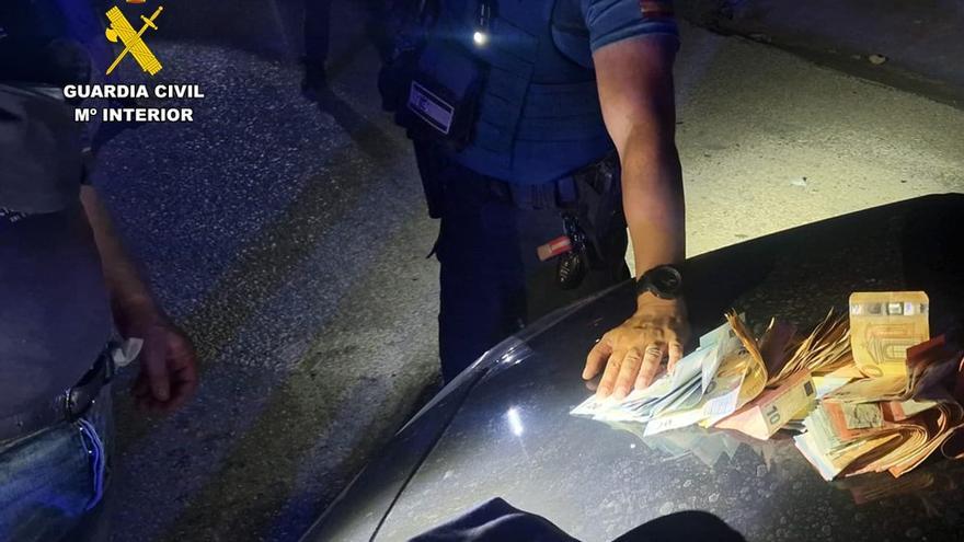 Tres detenidos en Crevillent cuando volvían de robar en una gasolinera de Molina de Segura