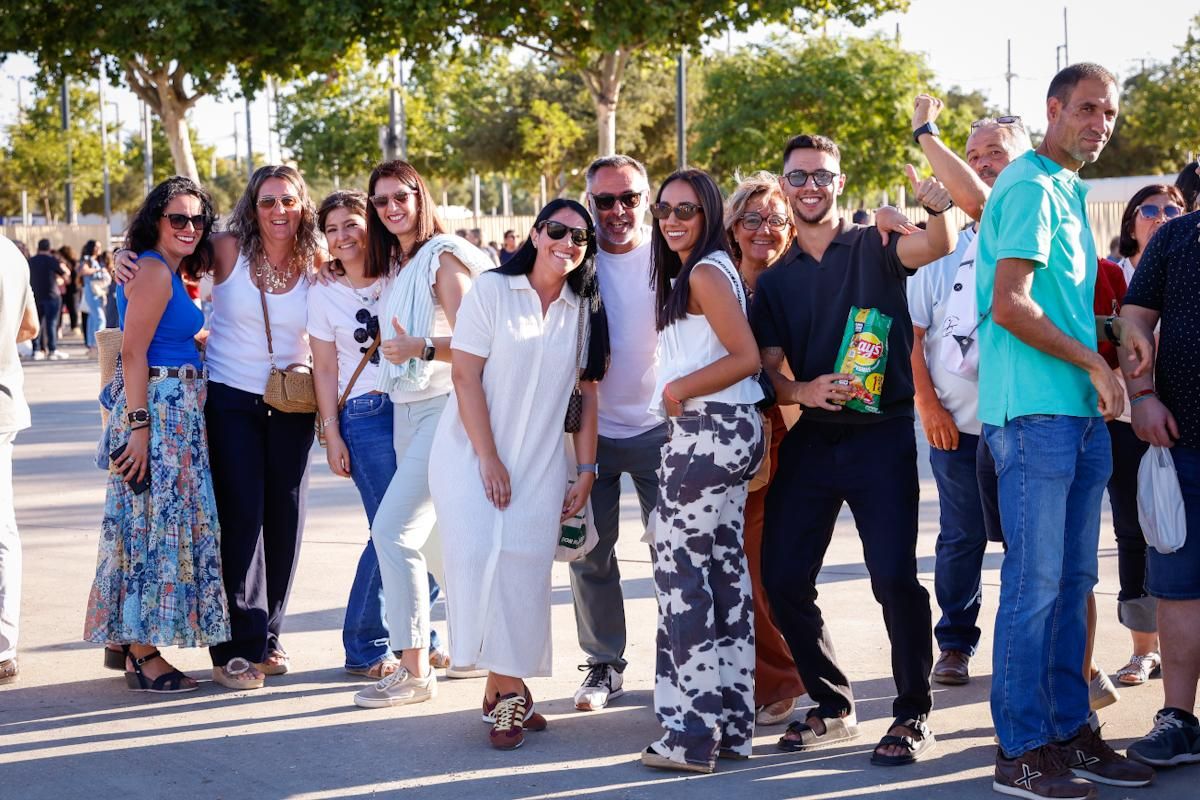 El concierto de Manuel Carrasco congrega a miles de fans en El Arenal