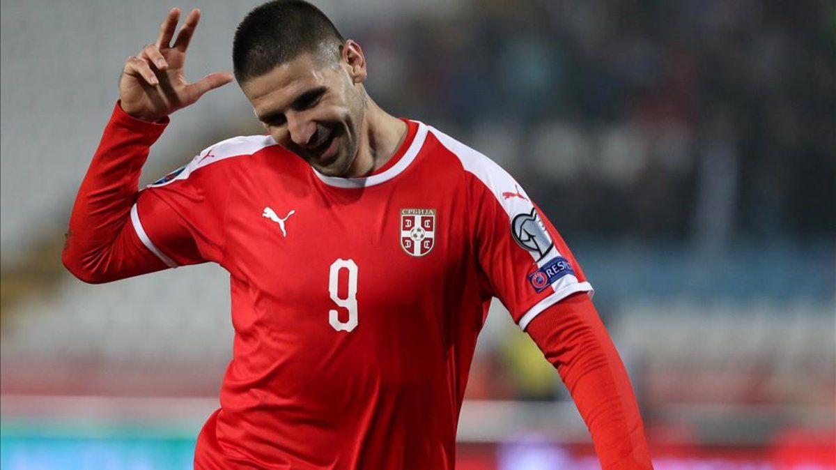 Mitrovic fue el autor de los dos primeros goles de Serbia