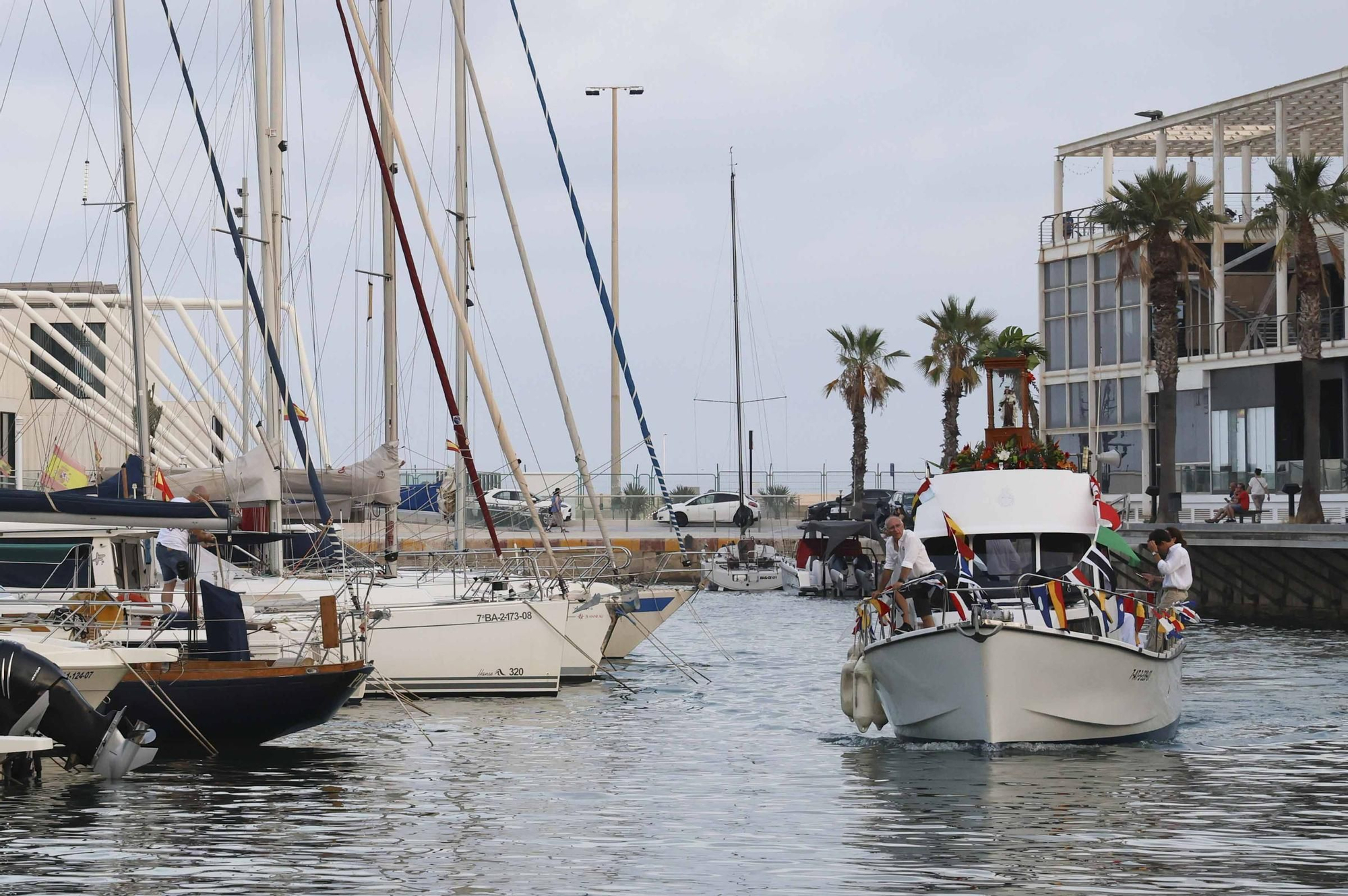 Así ha celebrado el Real Club de Regatas de Alicante la procesión de la Virgen del Carmen