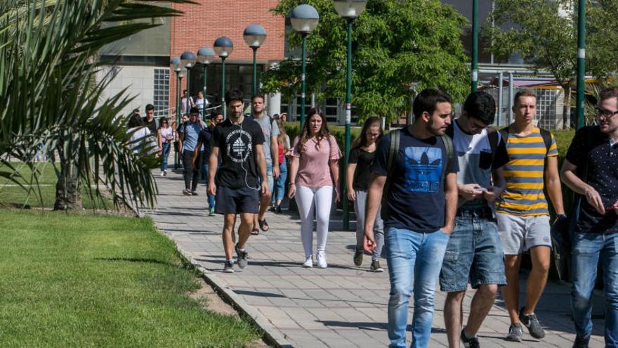 Educación abre el plazo para pedir las becas salario del curso 2018-2019