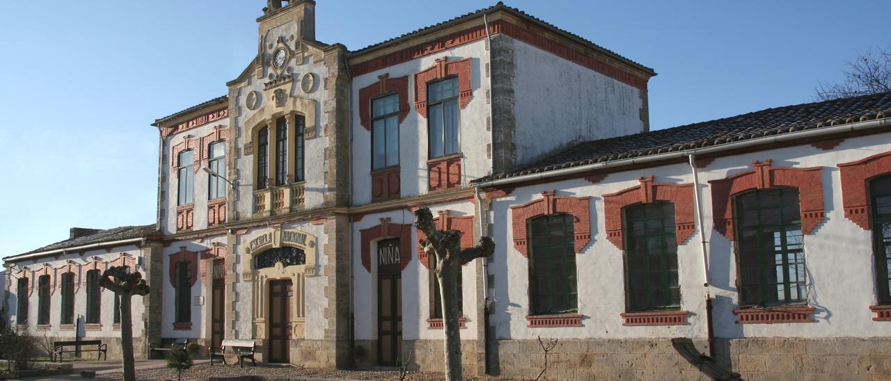 Escuelas de Pozoantiguo de Ferriol