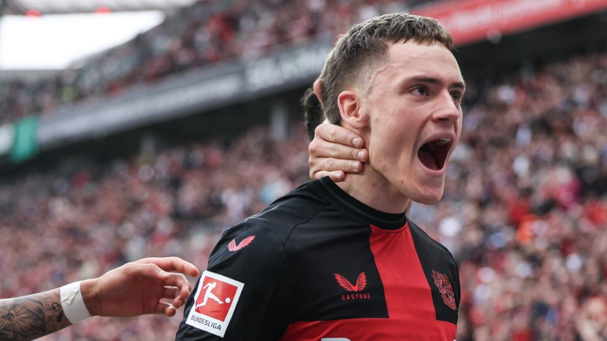 Florian Wirtz anotó un hat-trick en la victoria del Leverkusen sobre el Werder Bremen, y que le permitió levantar la primera Bundesliga de su historia