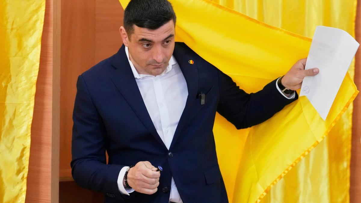 El candidato ultra de Rumanía, George Simion