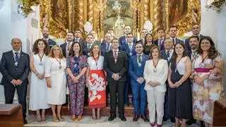La nueva junta de gobierno de la cofradía de la Virgen de Araceli de Lucena toma posesión