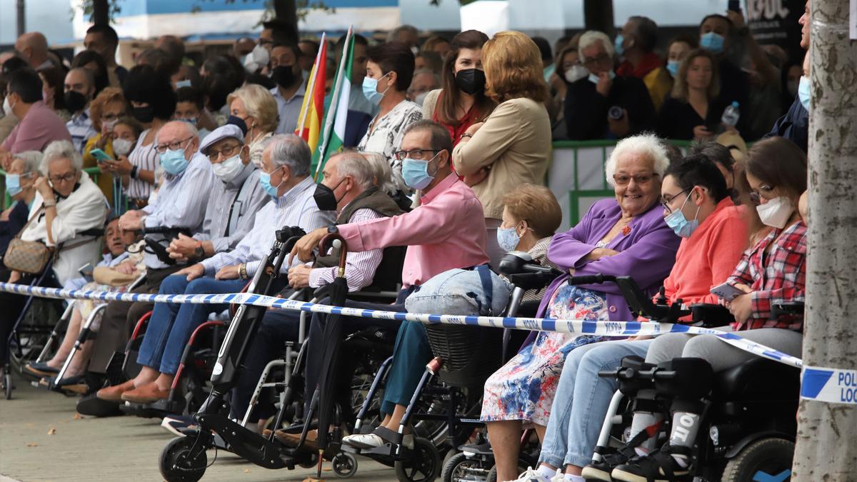 Parada militar y desfile de la Guardia Civil en Córdoba