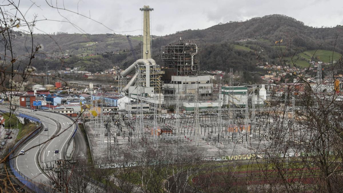 Vista de les instal·lacions de la central tèrmica d'Iberdrola a La Felguera (Astúries).
