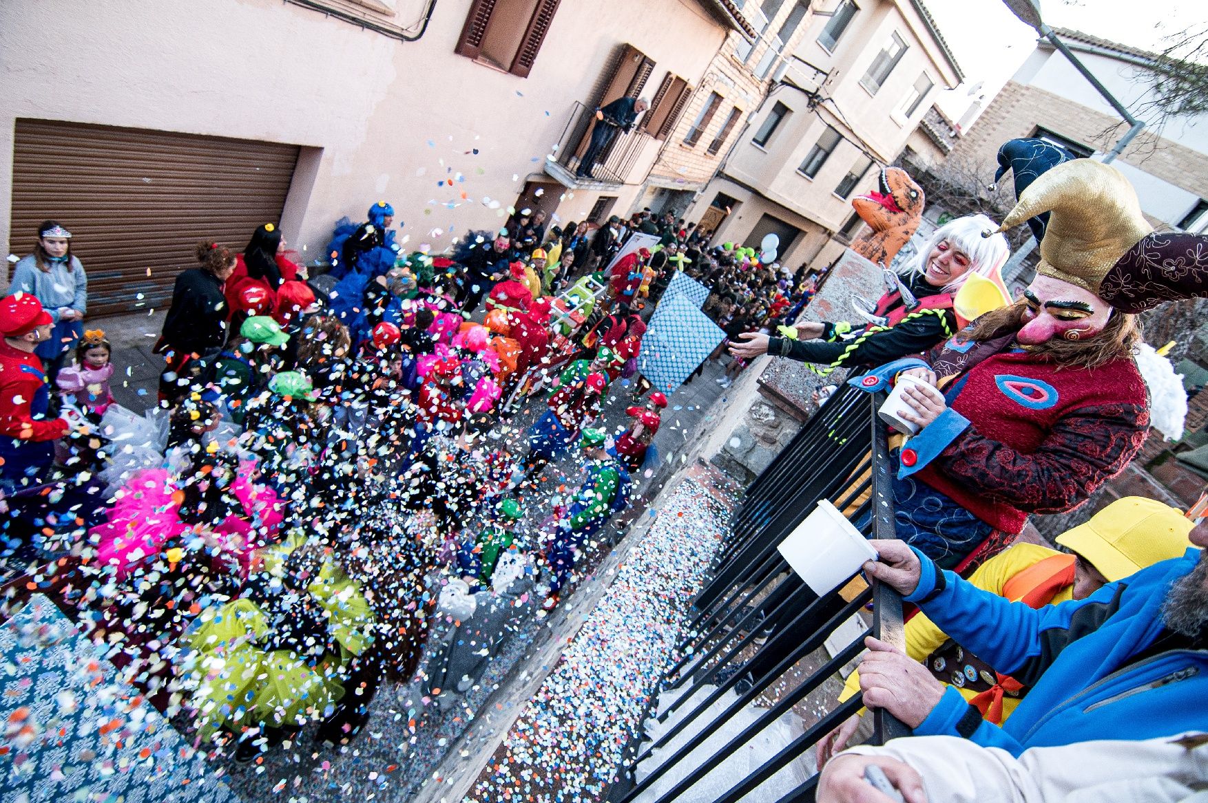 Busca't a les imatges de la rua de carnestoltes d'Avinyó