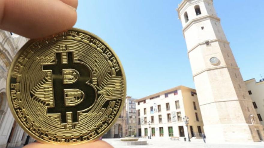 Expertos de Castellón analizan que hay detrás del Bitcoin