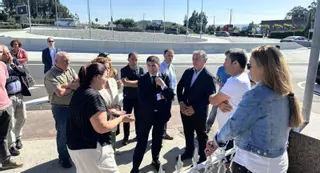 Bergondo inaugura dos rotondas en la N-VI en un tramo de concentración de accidentes