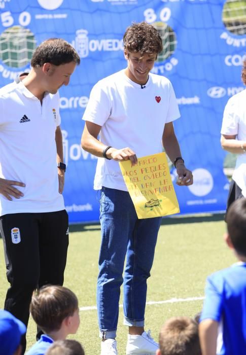 La visita al campus del Oviedo de Sangalli