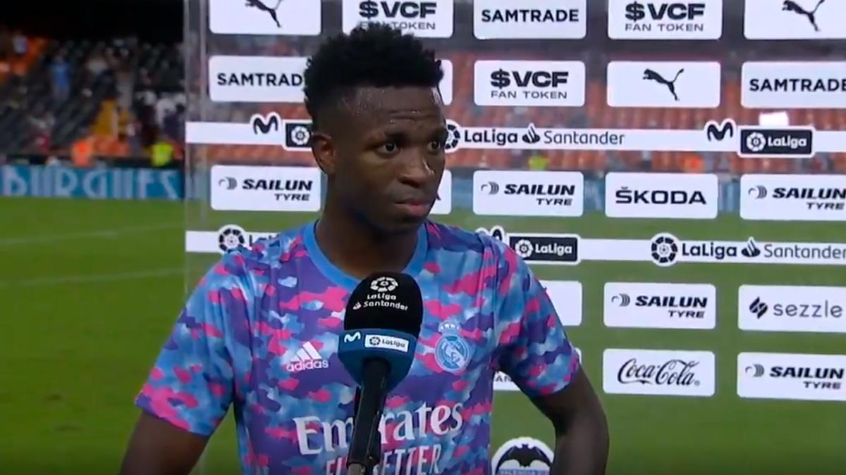 Vinicius, contento con su partido en Mestalla