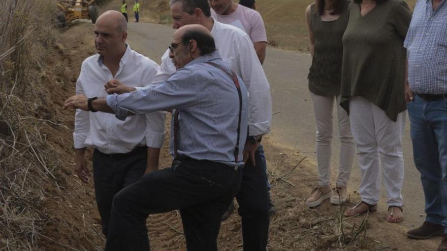 Visita a las actuaciones contra el topillo en Villanueva del Campo