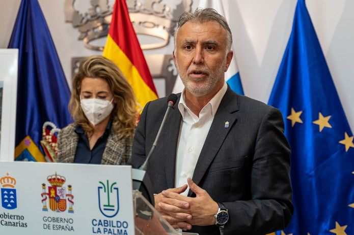 Reunión en La Palma de Torres con la ministra de Transporte y con el titular del Cabildo