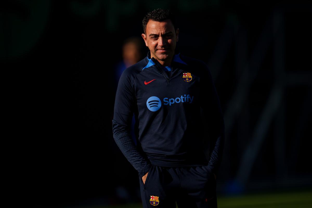 Xavi, durante el entrenamiento del FC Barcelona