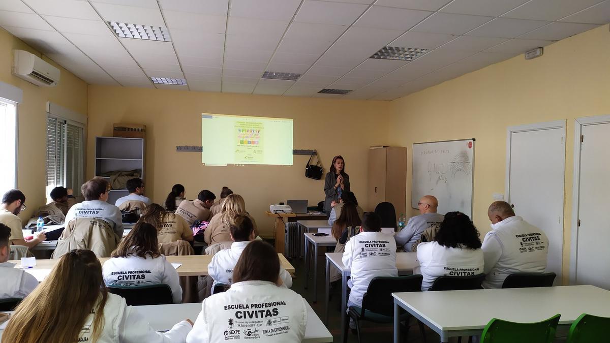 Clase teórica de una escuela profesional anterior en la ciudad