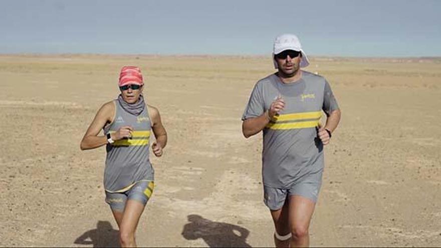 «Correr por el desierto es duro, pero convivir con el pueblo saharaui es muy enriquecedor»