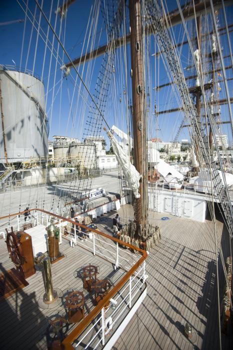 El ''Unión'', de la Armada de Perú, en A Coruña