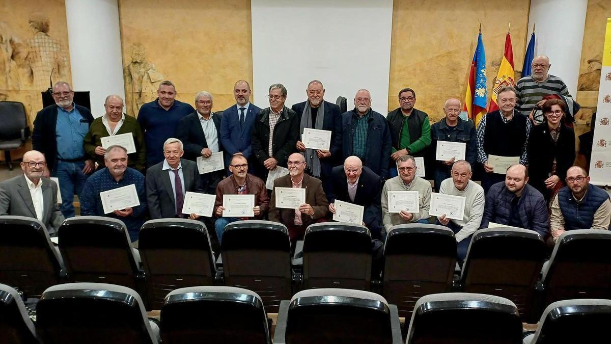 Los asistentes al acto convocado por la subdelegación del Gobierno.