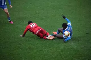 El Fabril gana al Sarriana (2-1) sobre la hora