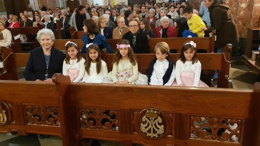 Celebración en Foios dentro del templo.