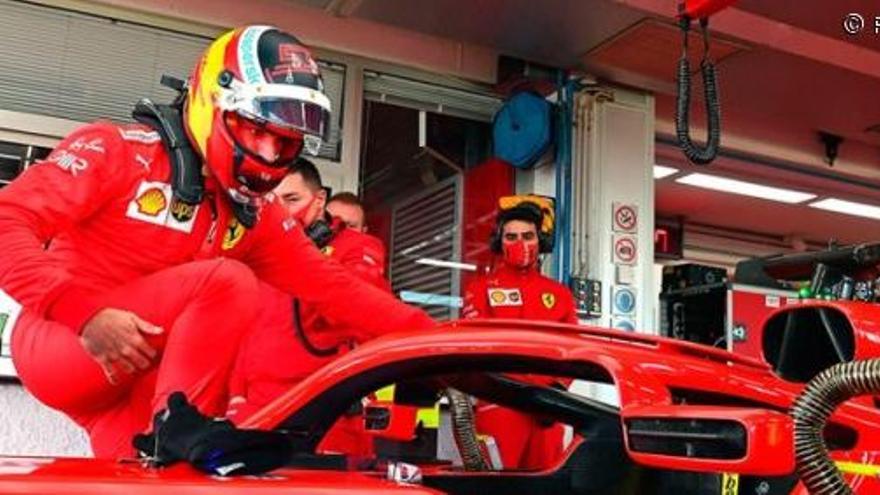 Carlos Sainz se estrena en Ferrari.