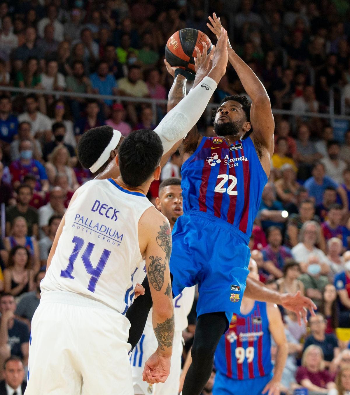 ¡Locura total en el Palau! Así fue el sufrido triunfo del Barça para igualar la final ¡Locura total en el Palau! Así fue el sufrido triunfo del Barça para igualar la final