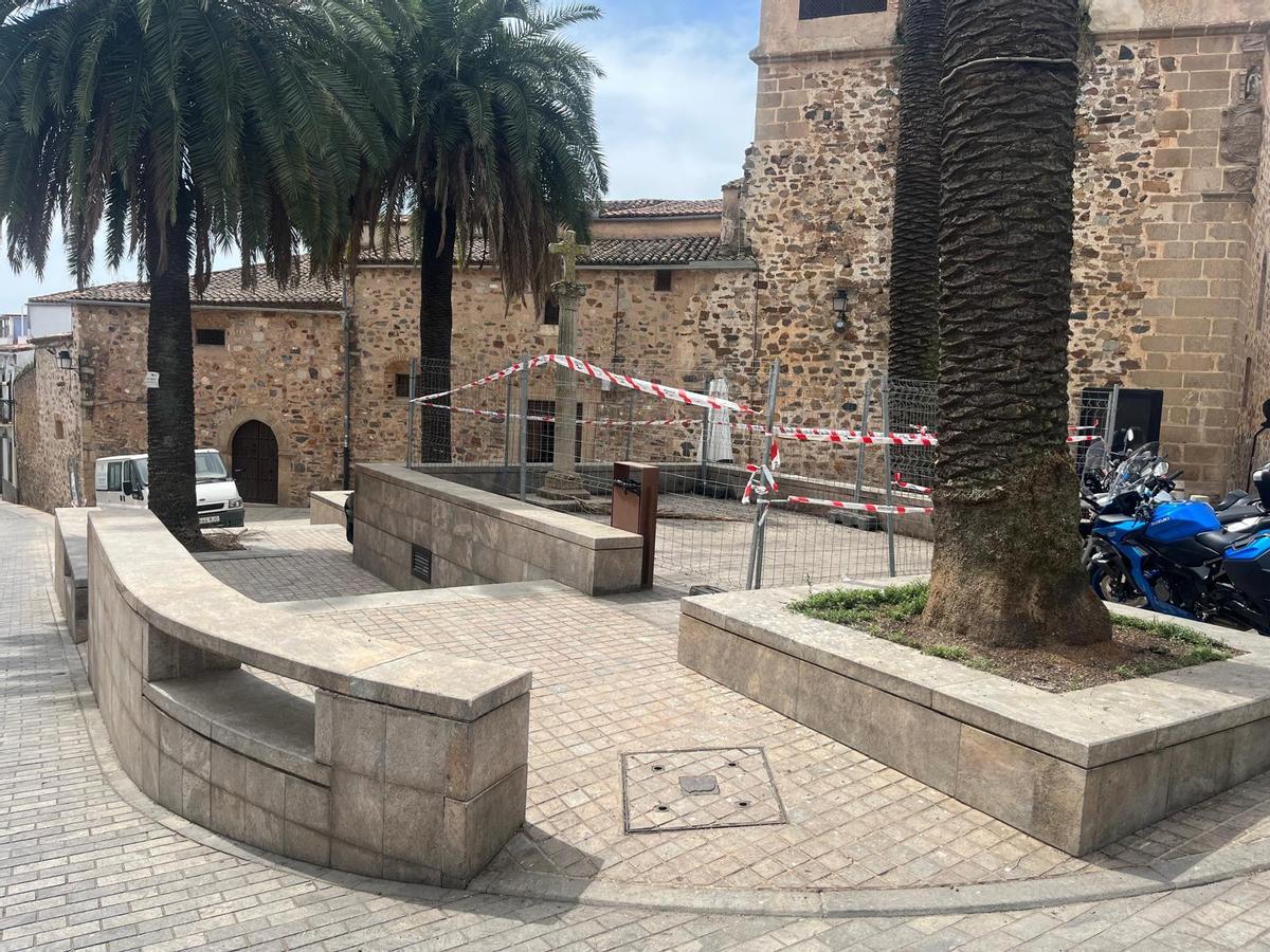 Plaza de Santa Clara de Cáceres, en obras.