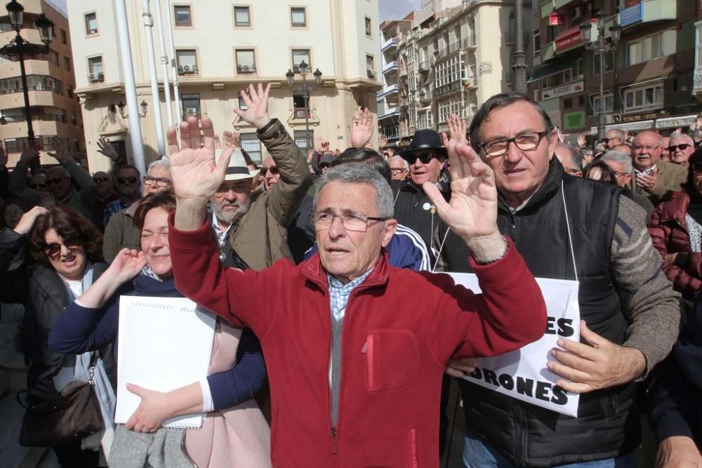 Los jubilados de Cartagena también protestan por la subida del 0,25