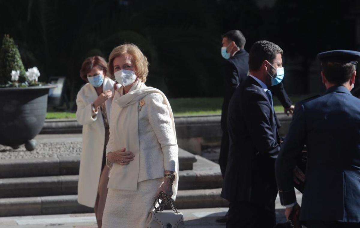 La Reina, Doña Sofía, a su llegada a Oviedo La Reina, Doña Sofía, a su llegada a Oviedo