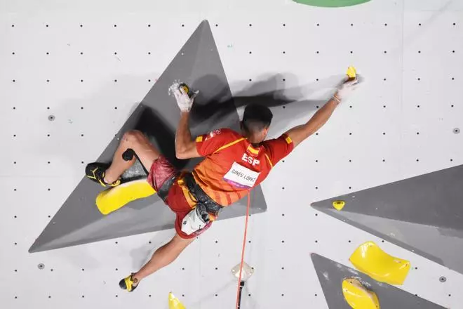 Alberto Ginés, campeón olímpico de escalada