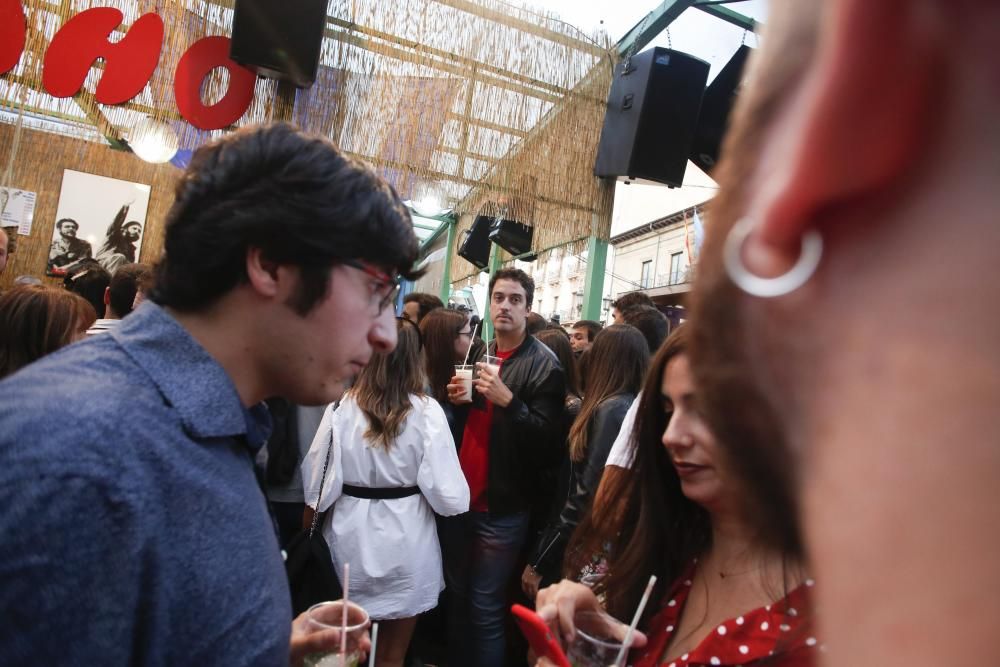 Ambiente en las fiestas de San Mateo en Oviedo