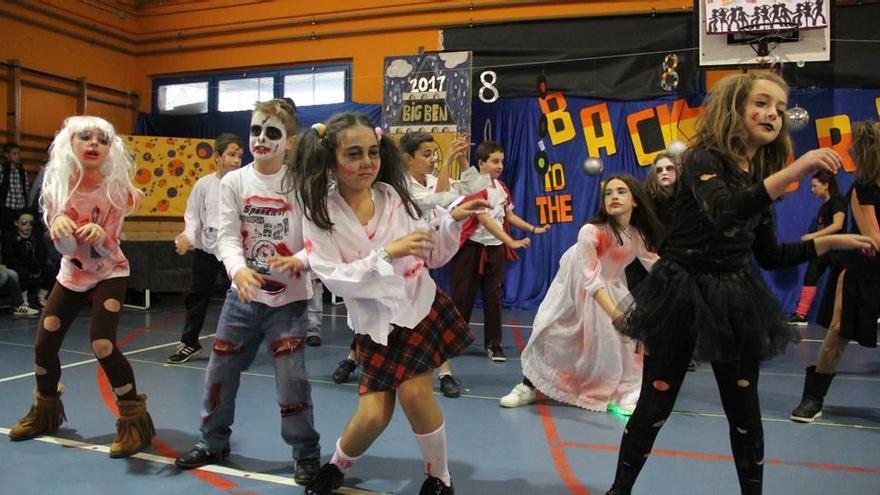 El colegio de Muros de Nalón y El Fresno de Grado se vuelcan con la Navidad