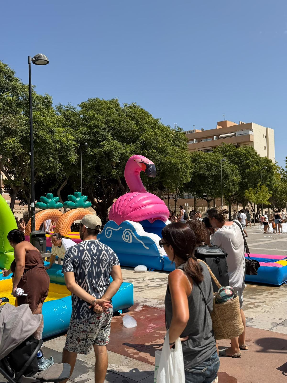 Colchonetas, fiesta de la espuma, espectáculo de magia y talleres: Todas las imágenes de la jornada de las Festes de la Terra protagonizada por los vecinos más pequeños Colchonetas, fiesta de la espuma, espectáculo de magia y talleres: Todas las imágenes de la jornada de las Festes de la Terra protagonizada por los vecinos más pequeños